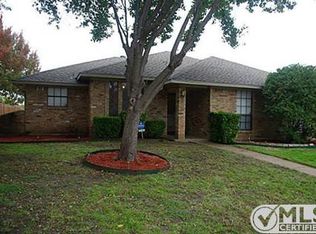 438 Brookfield Dr, Garland, TX