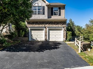 195 Mountain View Dr, West Chester, PA 19380