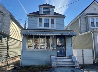 6282 Booth St, Rego Park, NY 11374