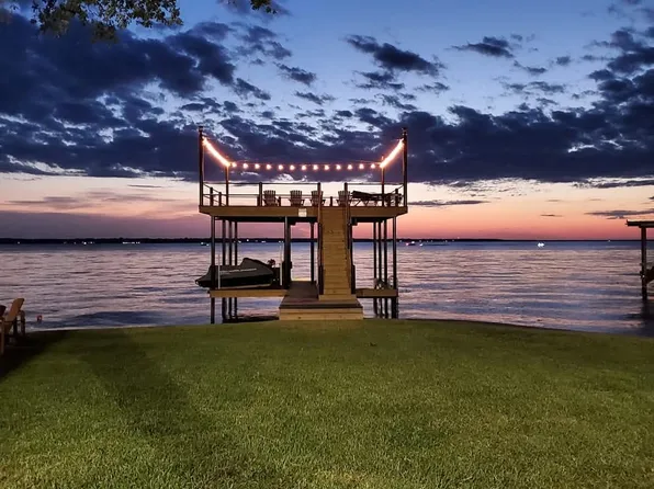 136 Harbor Dr, Gun Barrel City, TX 75156