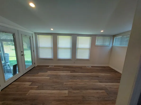 5456 Shadowwood Dr, Virginia Beach, VA 23455