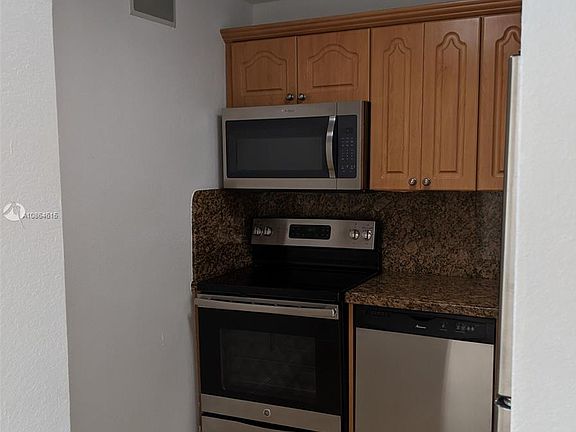 2nd image of 1610 Lenox Ave APT 214