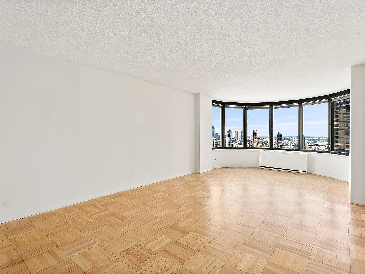 330 East 38th Street — Photo 2