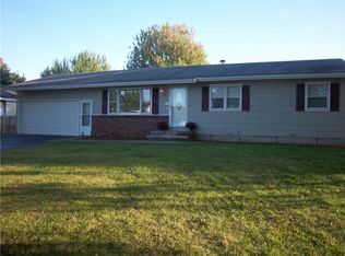 43 Monte Carlo Dr, Rochester, NY 14624