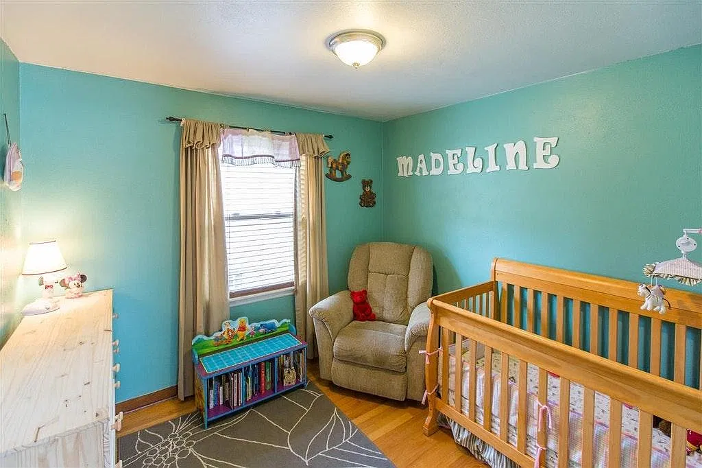 3 bed, 2504 sqft, $2,150 — Photo 4