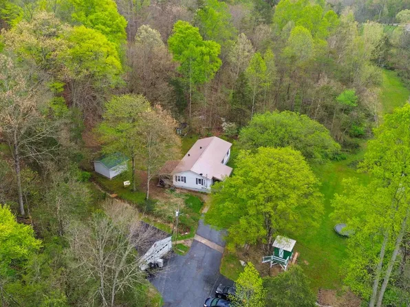 597 Snow Creek Rd, Clay City, KY 40312