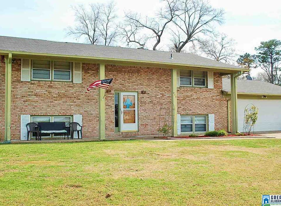 1st image of 813 Mountain Dr