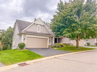 8141 Timber Trl, White Lake, MI