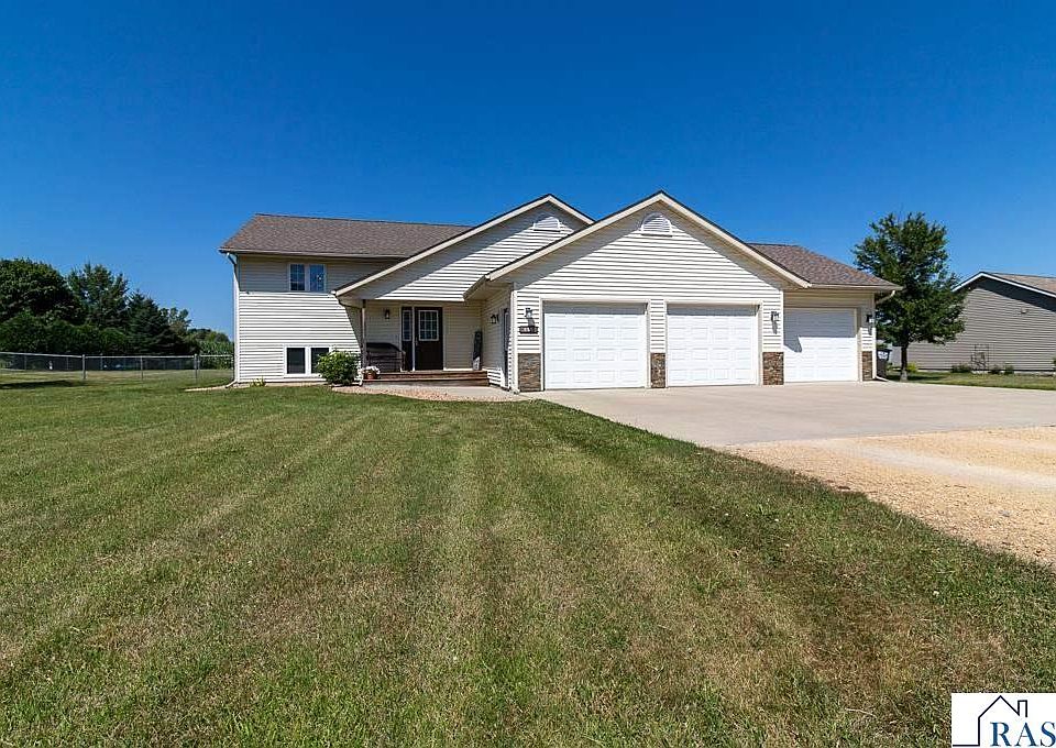 1st image of 436 Valley View Dr