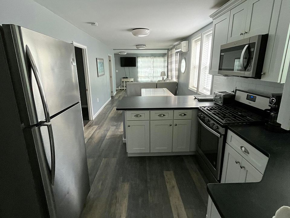 1st image of 25 L St #1