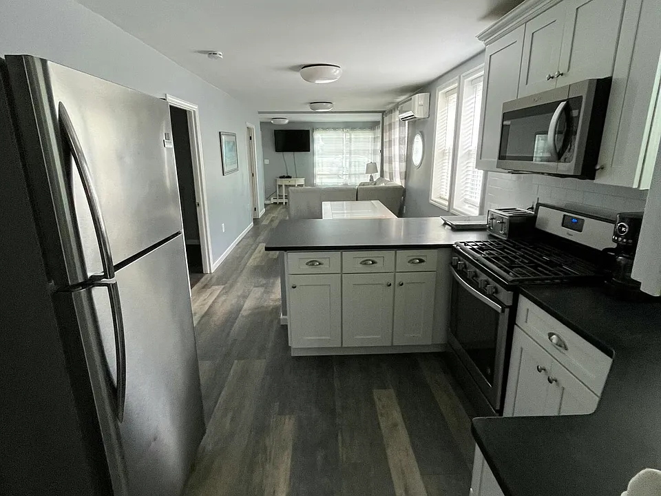 25 L St #1
