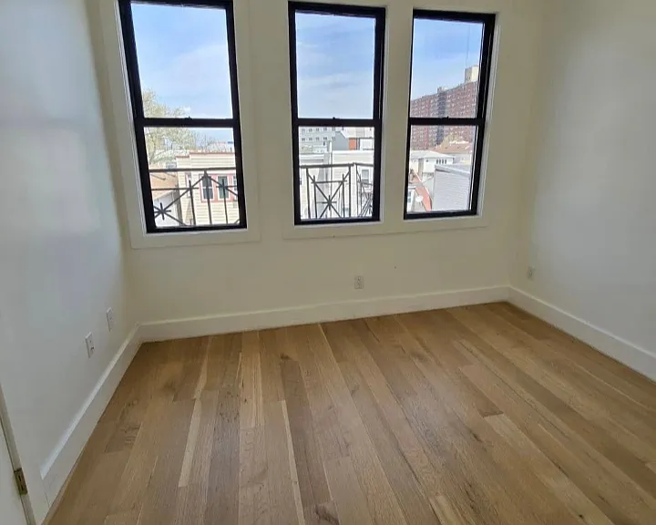 50 Grace St #3A — Photo 5