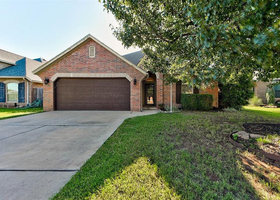 1st image of 17308 Avila Ln