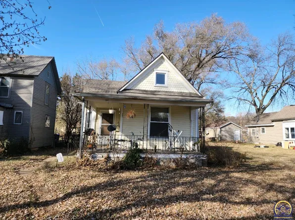 407 SW Taylor St, Topeka, KS 66603