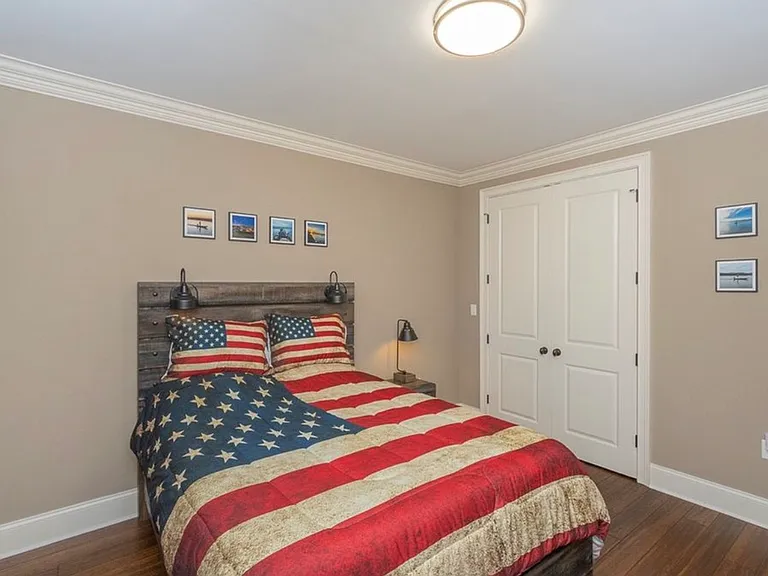 122 Regatta Dr — Photo 17
