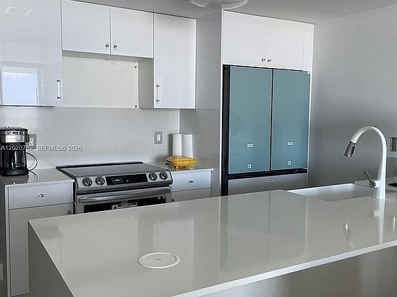 5th image of 185 SW 7th St APT 3803