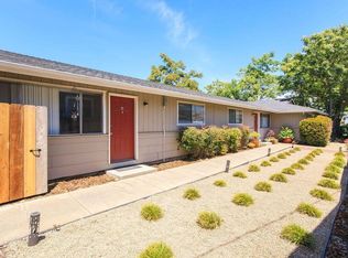 512 N Church St, Phoenix, OR 97535