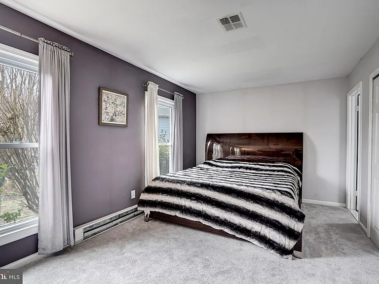 206 Summers Ct — Photo 14
