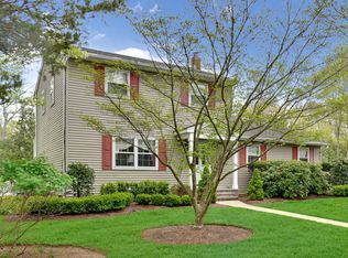 3 Arlington St, Oakhurst, NJ