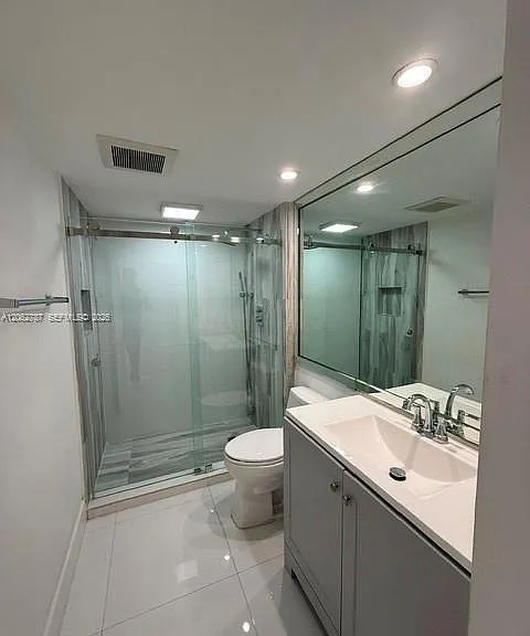 19707 Turnberry Way #24B — Photo 20