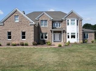 3 Mountain View Dr, Andover, NJ 07821