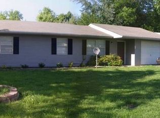 802 Riverside Dr, Neosho, MO 64850