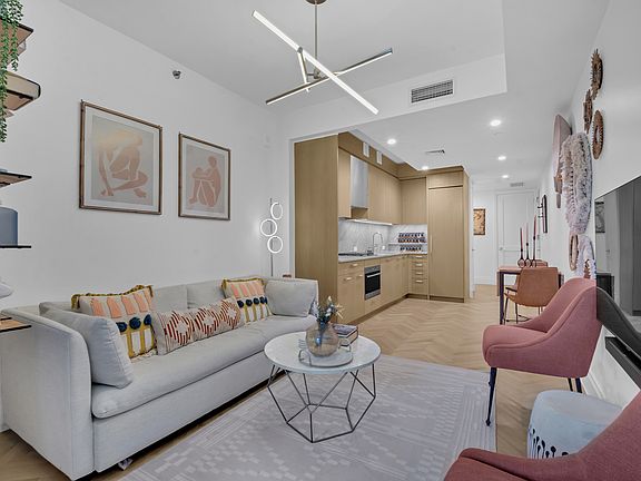 4th image of 300 W 122nd St APT 6R