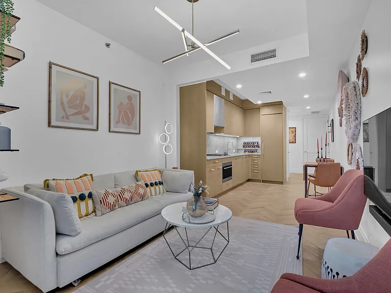 300 W 122nd St #6R — Photo 4