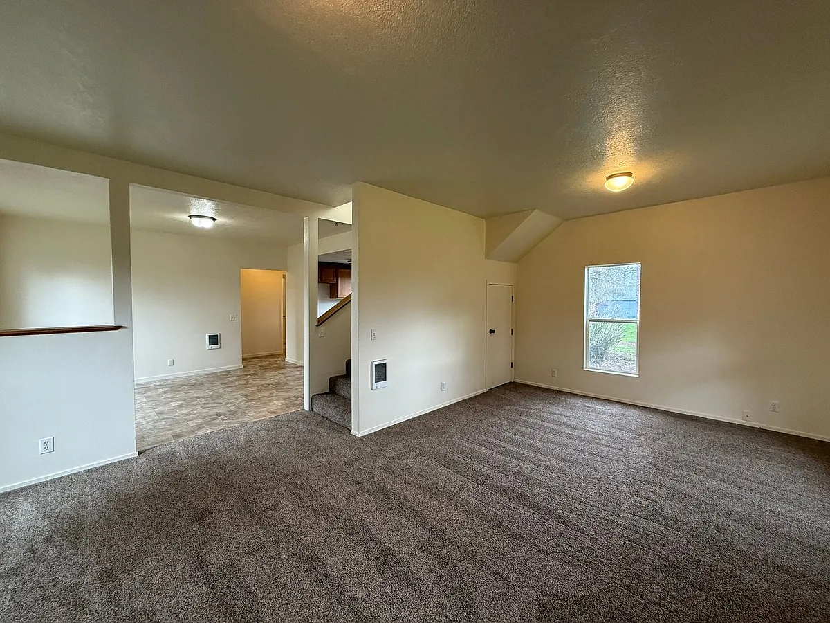 Building Photo - 1133 Irvington Dr