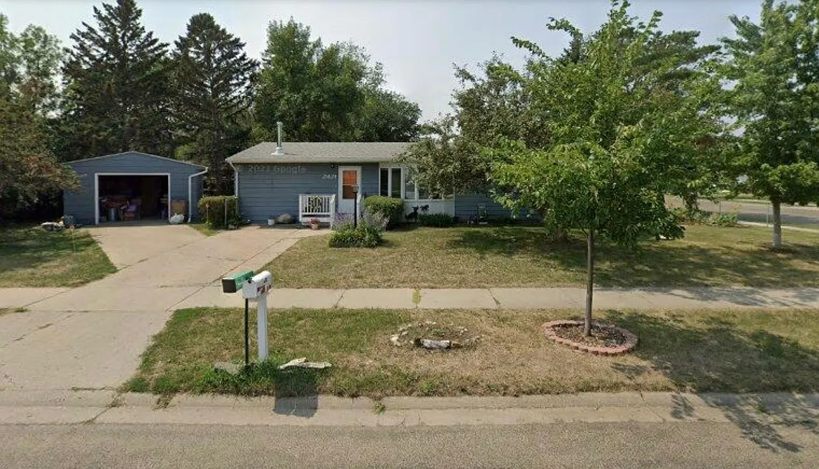 3 bed, 1.5 bath, 1248 sqft, $1,700 — Photo 1