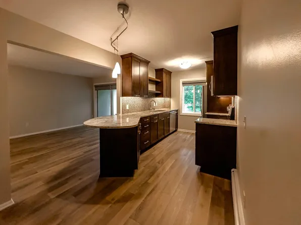 2011 Viking Dr NW APT 32, Rochester, MN 55901