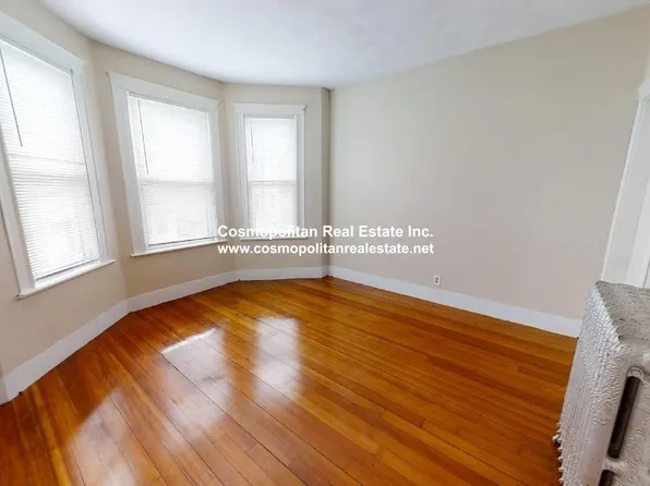 33 Bellingham St #2, Chelsea, MA 02150