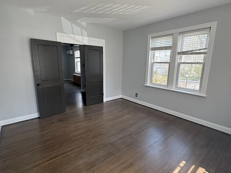 809 3rd St — Photo 3