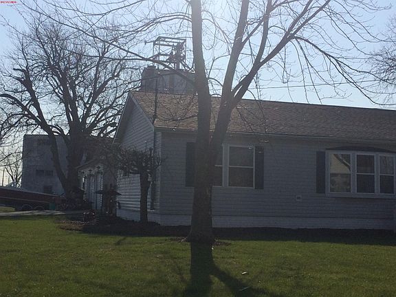 4th image of 683 Parkwood Ave