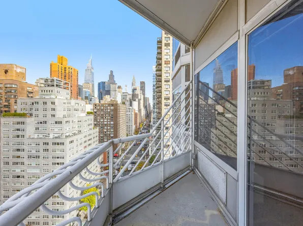 200 East 32nd Street image 9 of 11