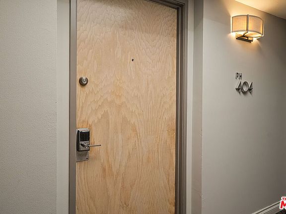5th image of 1617 S Beverly Glen Blvd APT 404