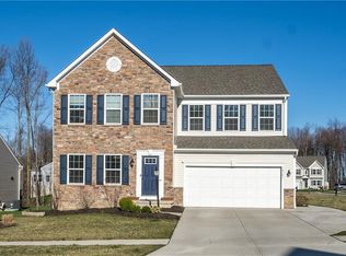 10121 Flagstone Dr, Twinsburg, OH 44087