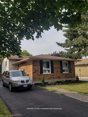 39 Patience Cres #LOWER Photo 1