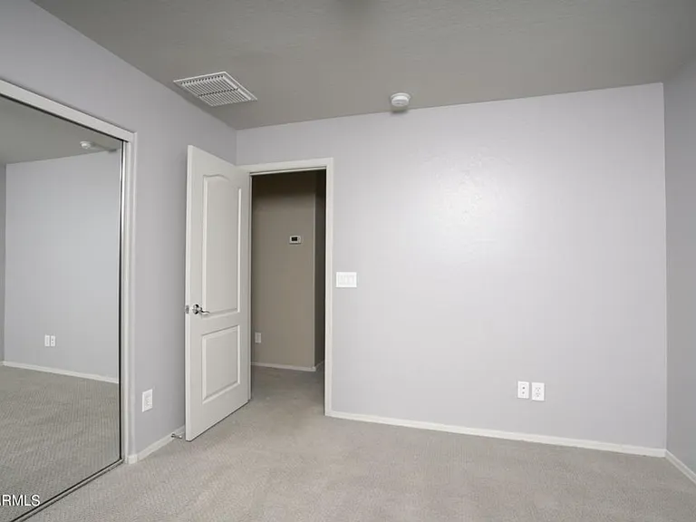 2552 E Boston St — Photo 12