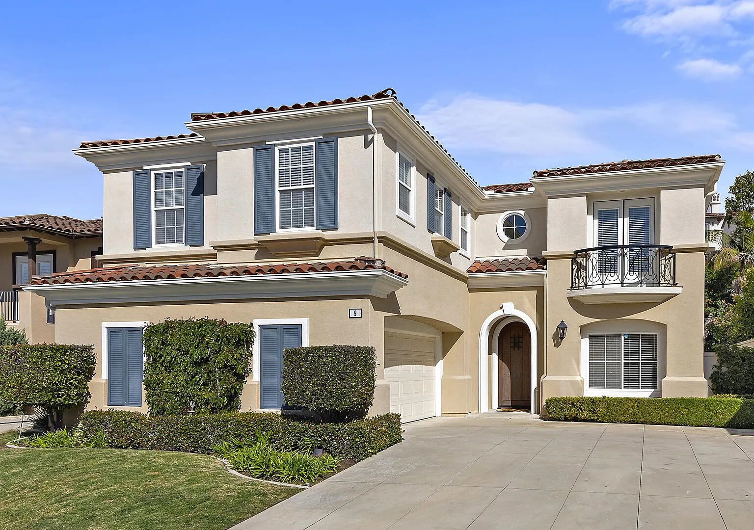 Newport Coast Home in Gated Tesoro Crest — Photo 1