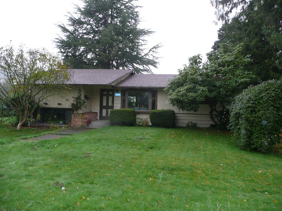 2nd image of 1369 Fairhaven Ave
