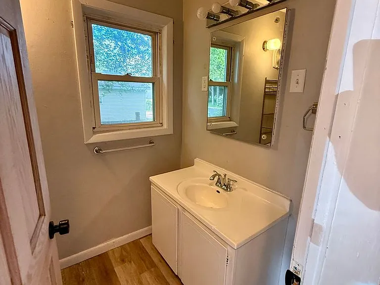 415 Weston Ave — Photo 19