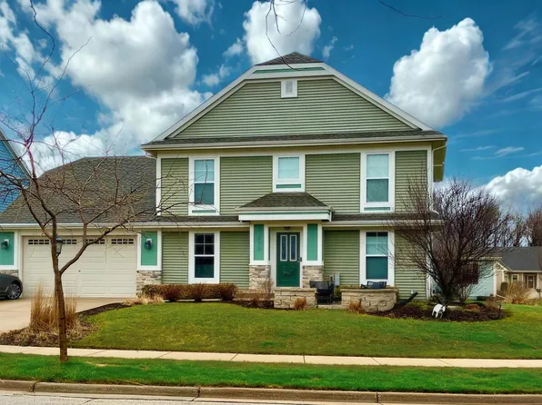 3272 E Koenig AVENUE, Saint Francis, WI 53235