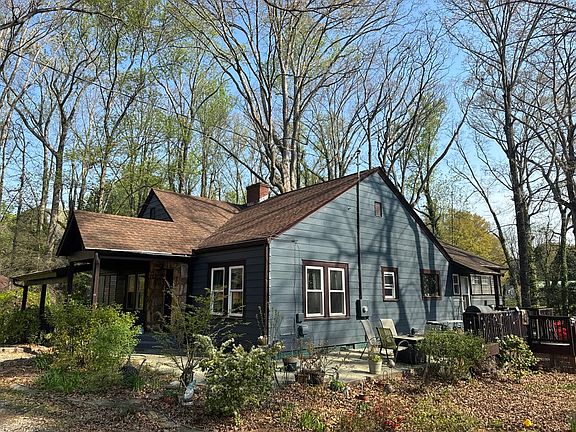 2nd image of 104 Olive Springs Pl SE