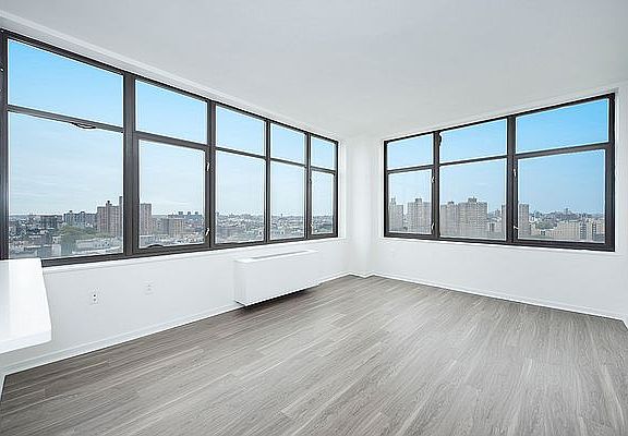 3rd image of 424 Bedford Ave APT 3C