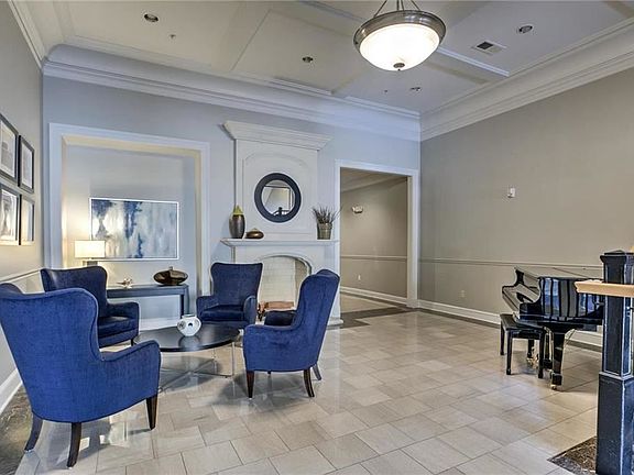 5th image of 2929 McGee Trfy APT 203
