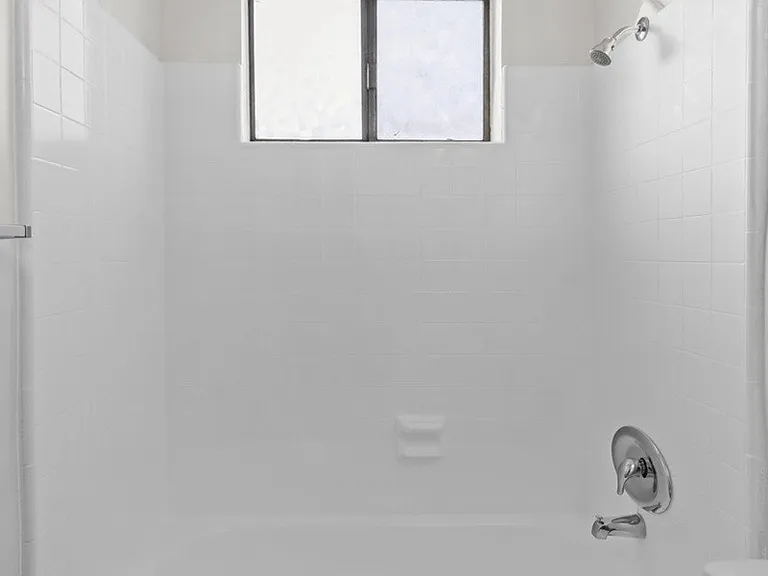 1747 Franklin St #4 — Photo 19