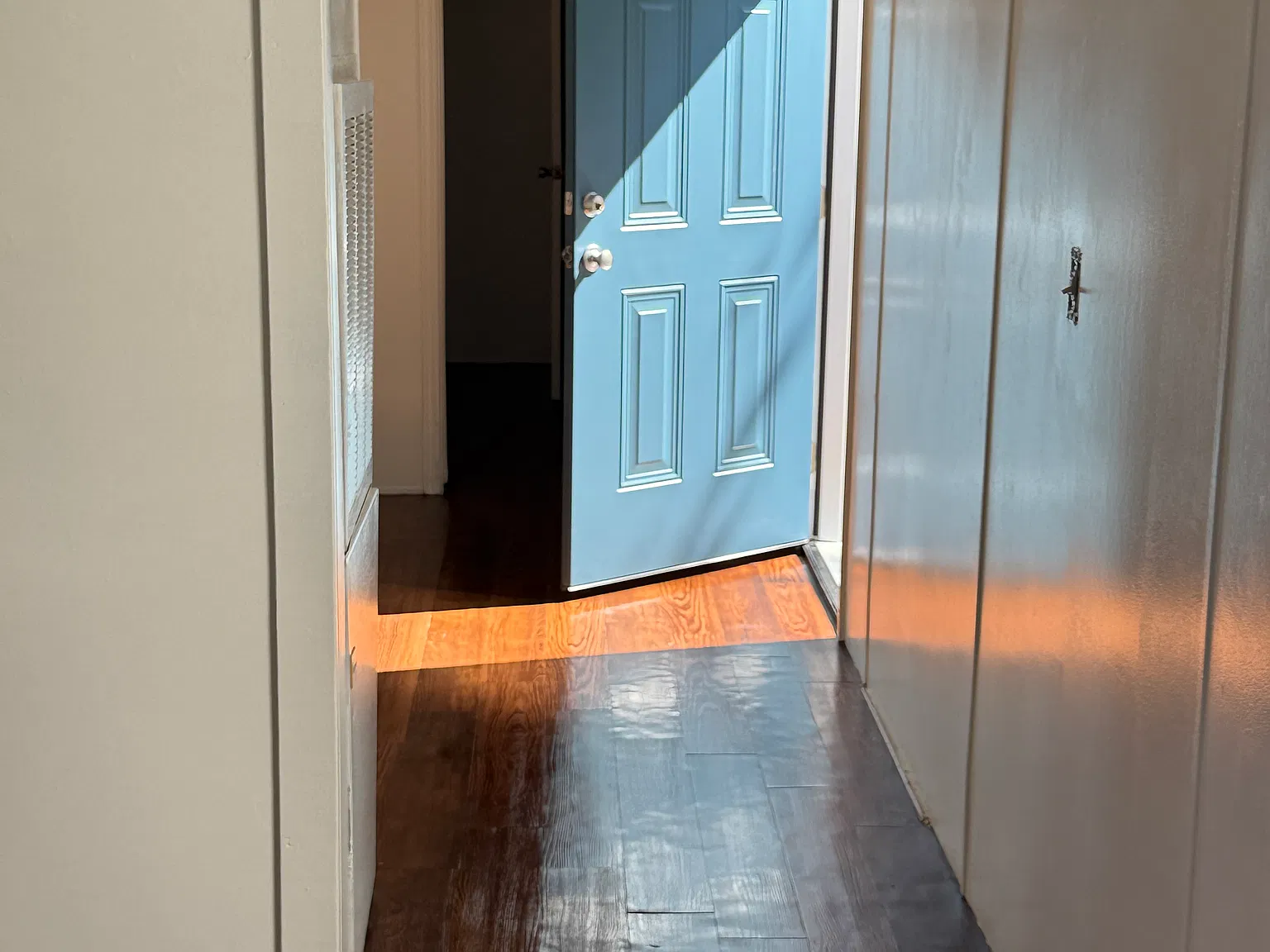 3 bed, 840 sqft, $950 — Photo 2