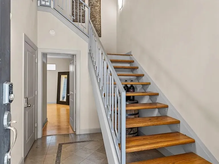 5311 Lillian St #A — Photo 3