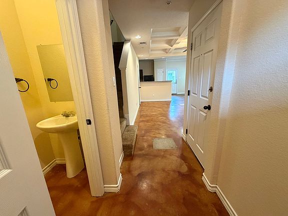 2nd image of 5011-5017 Stowers Blvd